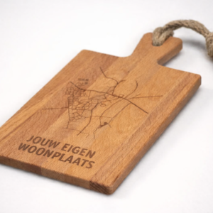 Borrelplank met citymap van jouw eigen woonplaats